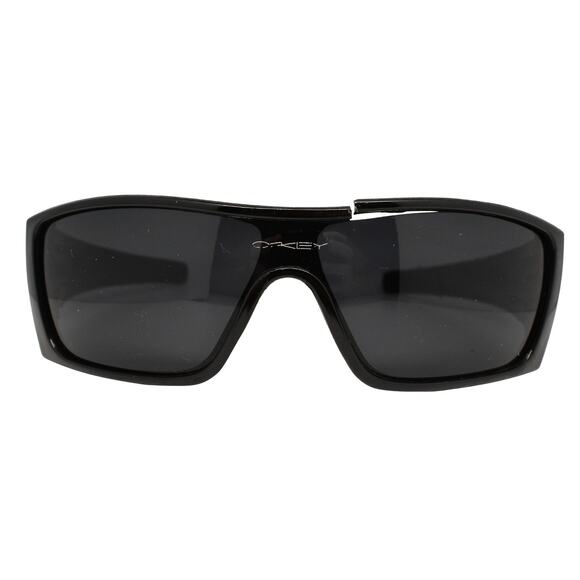 Oakley Fuel Cell Black Wrap Sunglasses - LENSES GOOD/FRAMES REPAIR - READ - Picture 1 of 16